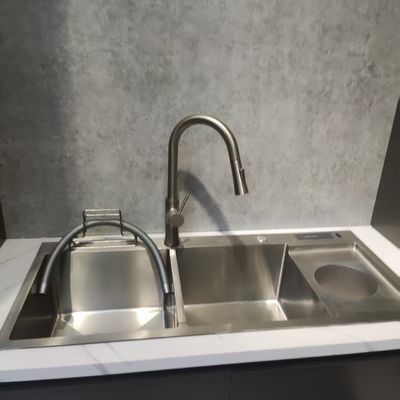 İyi fiyat Gıda sınıfı 304/316 Tek/Çifte kase ve sabun dağıtıcı deliği ile el yapımı paslanmaz çelik mutfak lavabosu çevrimiçi