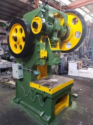 İyi fiyat Paslanmaz Çelik Evye için PLC Kontrollü ve Pneuma-Lock Kelepçeli Tam Donanımlı CNC Üretim Makinesi ve Yurtdışı Mühendis Desteği çevrimiçi