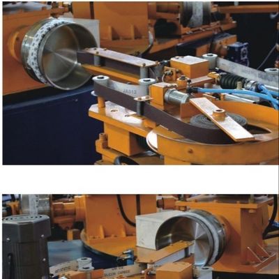 Otomatik besleyici kum kemeri Özel uzunluklu metal plaka pişirme malzemeleri için deburring yüzeyi