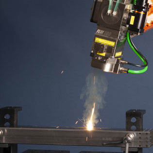 CO2 gravür makineleri Mutfak lavabı için lazer kaynak makinesi