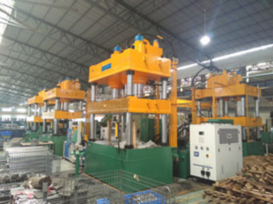 Otomatik Büyük Alanlı Metal Bileşen Çalışma Masası Servo Derin Çekim Makinesi Ekipmanı