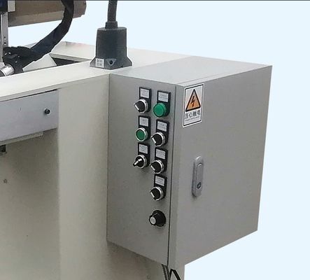 Tam otomatik CNC kaynak makinesi ekipmanları fabrikası metal tabakası için