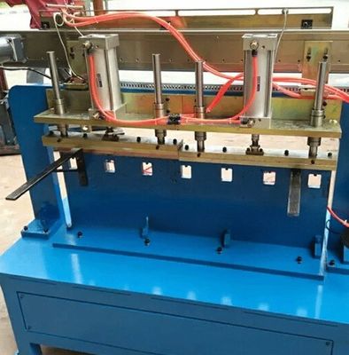 Metal tabakası metallerin düzlü kıvrımları için özel sayısal kontrol kaynak makinesi