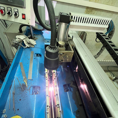 Yüksek hassasiyetli CNC mutfak malzemesi katma düz dikiş gelişmiş lazer kaynak makinesi