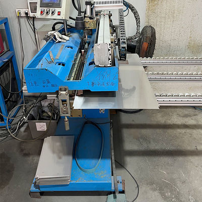 Güçlü Metal Panel Paslanmaz Çelik Çoklu Malzeme Sınıfları için Yüksek Kaliteli Düz Dikiş Kaynak Makinesi