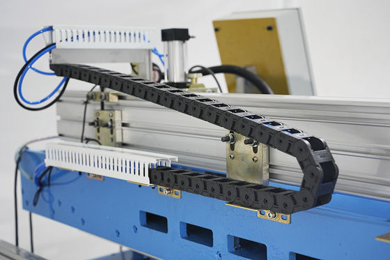 Çeşitli malzeme kalınlıkları için gelişmiş Metal Panel paslanmaz çelik hassas düz dikiş kaynak makinesi