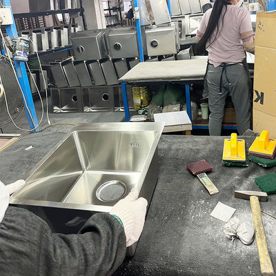 İyi fiyat Otomatik Üretim hattı ile ticari el yapımı lavabo üretimi kolaylaştırıldı çevrimiçi