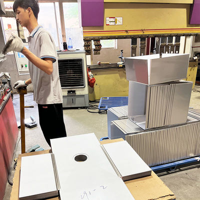201 paslanmaz çelik ile mutfak ekipmanları üretimi için CNC hassaslıklı levha bükme makinesi
