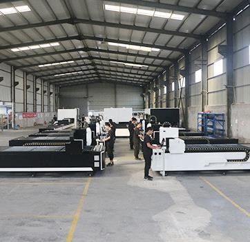El yapımı lavaboların endüstriyel uygulamaları için özel olarak tasarlanmış yüksek verimli metal lazer kesme makinesi