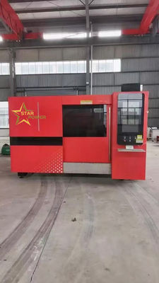 Büyük Yüksek Güçlü 3KW Precision CNC Metal Levha Lazer Kesme Makinesi
