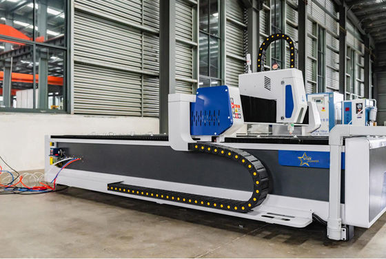 Profesyonel Performans Yüksek 3000w CNC Metal Lazer Kesme Makinesini Özelleştirebilir