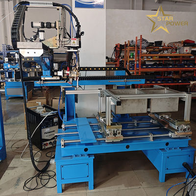 Mutfak malzemelerinin ve kapların kaynaklanması için gelişmiş CNC kontrol sistemi ile özelleştirilebilir mutfak lavabo makinesi