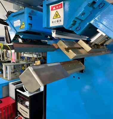 Dikey Dikişler ve Alt Köşeler için CNC Kaynak Makinesi - Özel Kaynak Makinesi